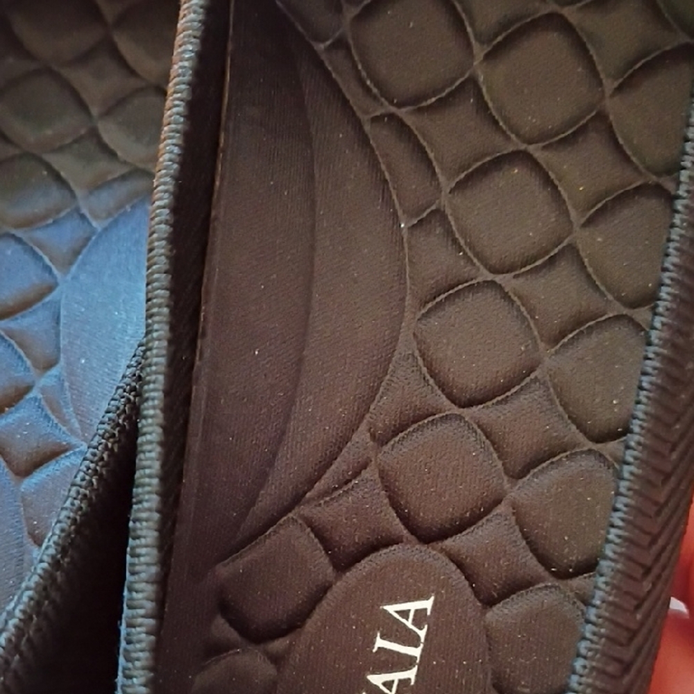 VIVAIA Black Women's Flats - Picture 11 of 13